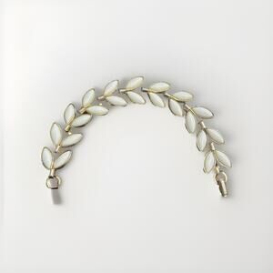 Vintage Crown Trifari White Milk Glass & Trifanium Leaves Bracelet